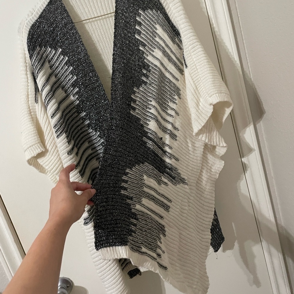 Avenue Boho Ivory & Metallic Silver Knit Poncho Wrap Cardigan - Plus Size - Picture 5 of 8